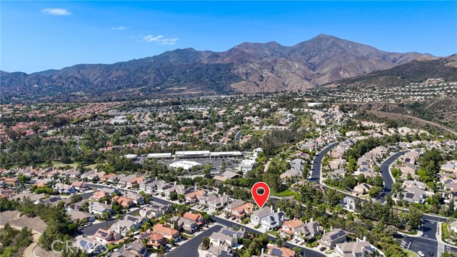 61 Summitcrest, Rancho Santa Margarita CA: https://media.crmls.org/medias/8f0d3578-5c80-4ed6-89a5-64e233cc8bce.jpg