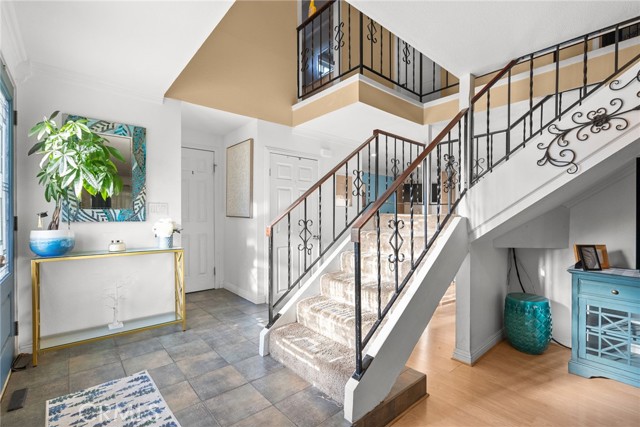 Detail Gallery Image 5 of 33 For 27466 Annette Jo, Saugus,  CA 91350 - 3 Beds | 3 Baths