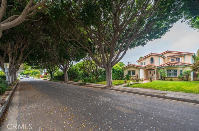 2913 Delaware Avenue, Santa Monica CA: https://media.crmls.org/medias/8f0dab58-34bb-4301-833b-d9ebf1822bbc.jpg