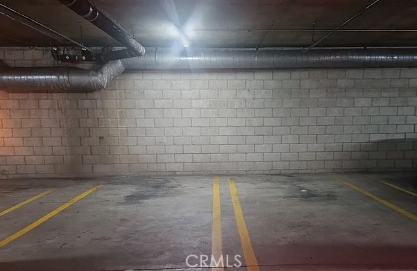 https://media.crmls.org/medias/8f0e6407-5404-4cad-8071-2960ba4dcfb0.jpg?preset=X-Large