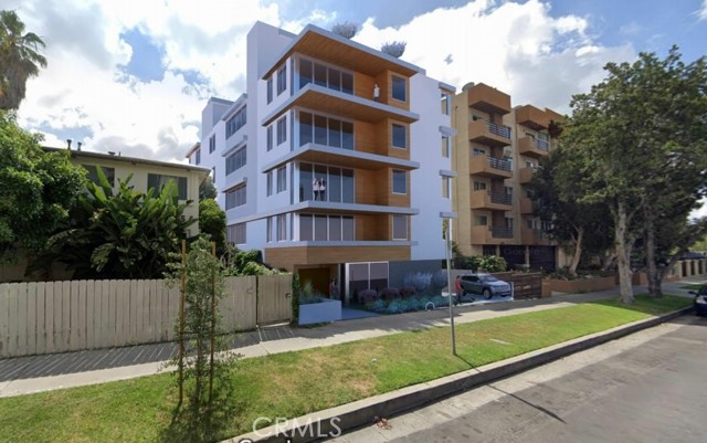 350 N Hayworth Avenue, Los Angeles CA: https://media.crmls.org/medias/8f0ff4c7-ffe7-471b-99c9-05ed5762110d.jpg