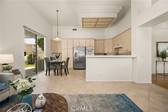 Detail Gallery Image 13 of 42 For 615 N Oxford Ct, Orange,  CA 92869 - 3 Beds | 2 Baths