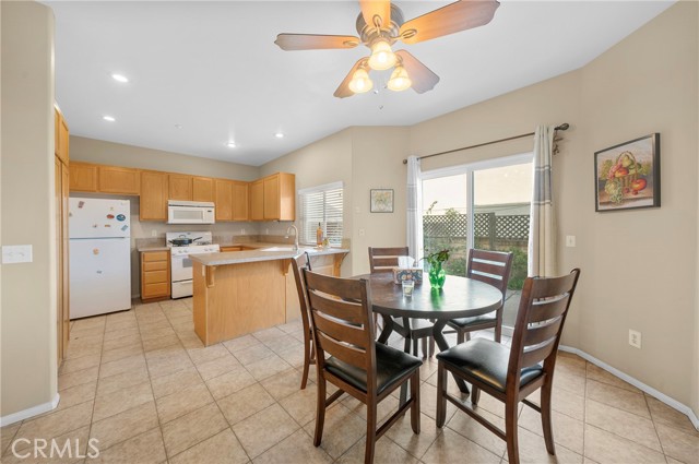 Detail Gallery Image 5 of 23 For 870 W Colorado Bld, Monrovia,  CA 91016 - 4 Beds | 2/1 Baths