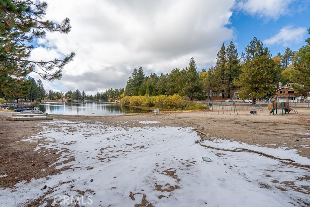 Detail Gallery Image 14 of 17 For 33332 Holcomb Creek, Green Valley Lake,  CA 92341 - 2 Beds | 2 Baths