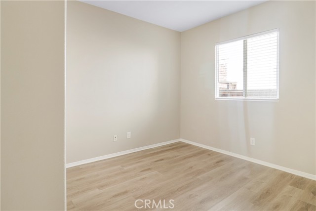 Image 9 of 34 For 33558 Iris Lane