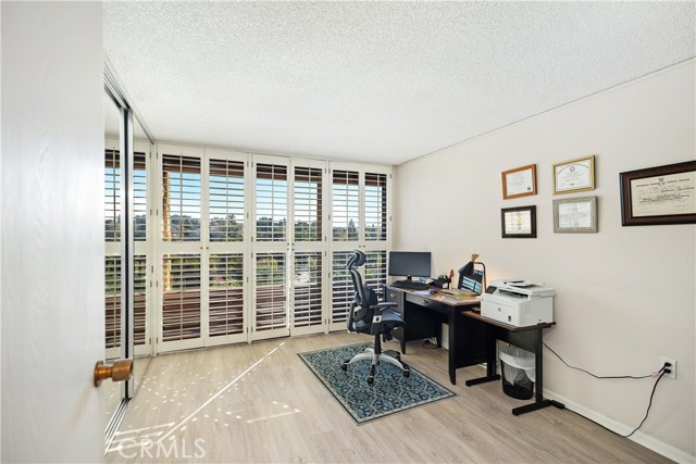 Detail Gallery Image 24 of 61 For 24055 Paseo Del Lago #602,  Laguna Woods,  CA 92637 - 2 Beds | 2 Baths