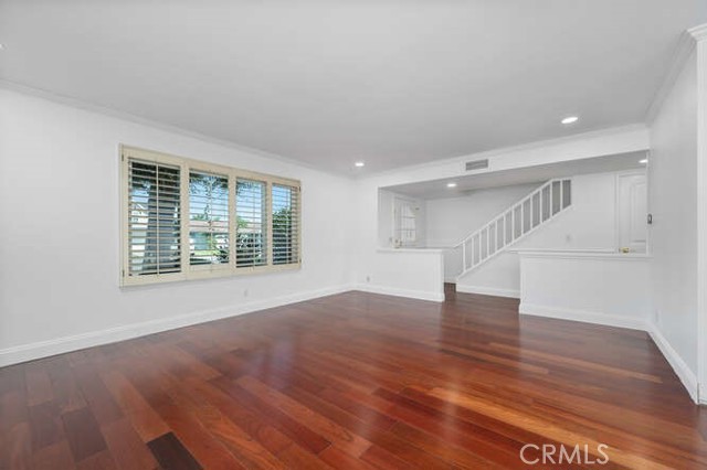 9572 Indian Wells Circle, Huntington Beach CA: https://media.crmls.org/medias/8f10bfb8-ef81-466a-832d-4da731ed21ab.jpg