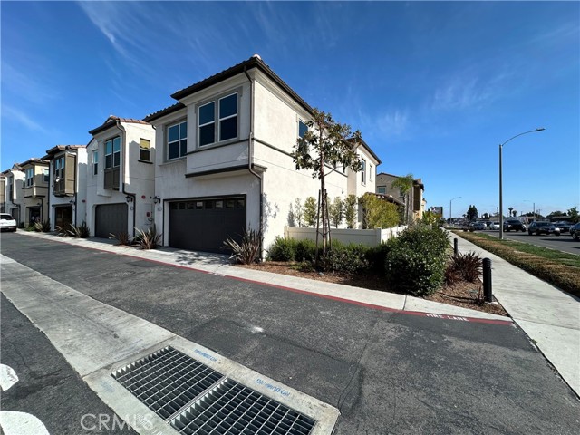 Detail Gallery Image 1 of 20 For 1696 W Trapezoid, Anaheim,  CA 92892 - 3 Beds | 2/1 Baths