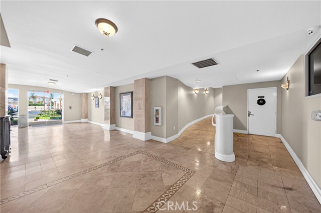 Detail Gallery Image 5 of 17 For 580 W Main St #220,  Alhambra,  CA 91801 - 2 Beds | 2 Baths