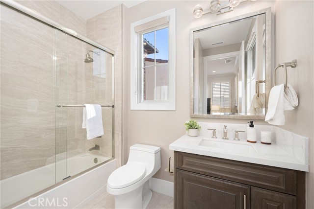 20436 W Liverpool Way, Porter Ranch CA: https://media.crmls.org/medias/8f122c50-2691-483a-a8c7-50fecd421302.jpg