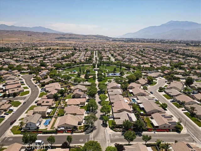 1467 Hunter Moon Way, Beaumont CA: https://media.crmls.org/medias/8f12c7db-b967-4c16-bc54-e6508a699b19.jpg