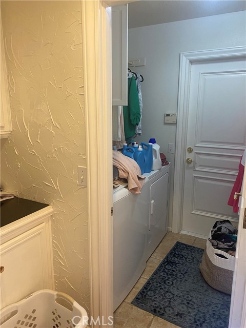 5031 Columbia Drive, Fontana CA: https://media.crmls.org/medias/8f12e252-a7aa-4f32-9339-ce2988e693cb.jpg