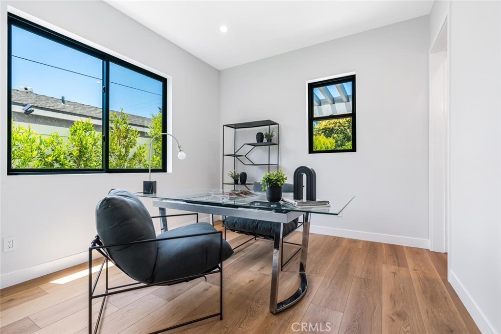 251 S Griffith Park DriveBurbank image #24