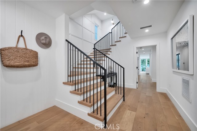 Detail Gallery Image 39 of 49 For 620 12th Street, Manhattan Beach,  CA 90266 - 5 Beds | 4/1 Baths