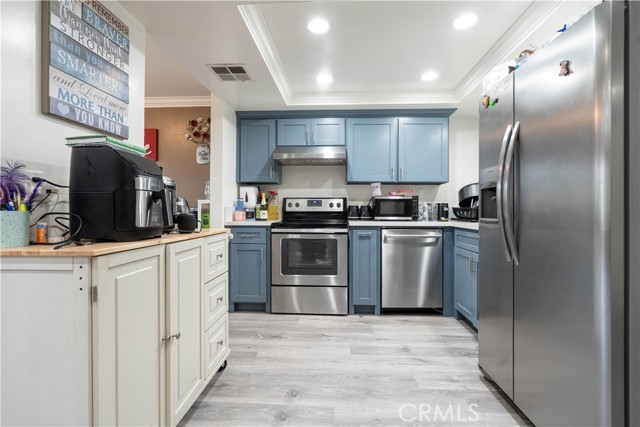 Detail Gallery Image 10 of 19 For 3657 Towne Park Circl, Pomona,  CA 91767 - 3 Beds | 2 Baths