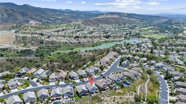21881 Via Del Lago, Trabuco Canyon CA: https://media.crmls.org/medias/8f13e395-0a3d-4590-a6d2-4c0120eaeed8.jpg