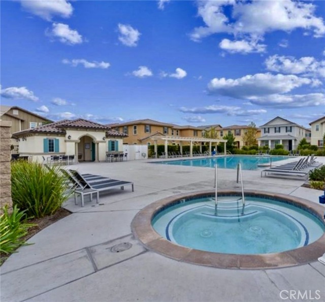 7460 Jersey Street, Chino CA: https://media.crmls.org/medias/8f13f4fe-540e-4e66-8520-12548fd55788.jpg