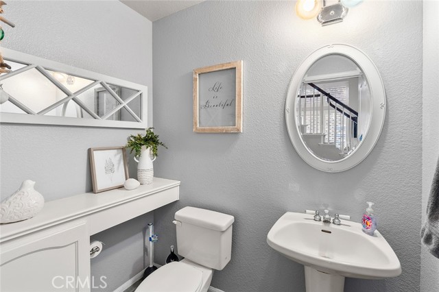 Detail Gallery Image 18 of 24 For 2160 San Antonio Pl, Corona,  CA 92882 - 3 Beds | 2/1 Baths