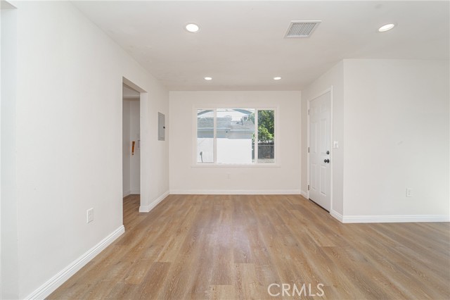 Detail Gallery Image 17 of 22 For 1101 E 115th, Los Angeles,  CA 90059 - 3 Beds | 1 Baths