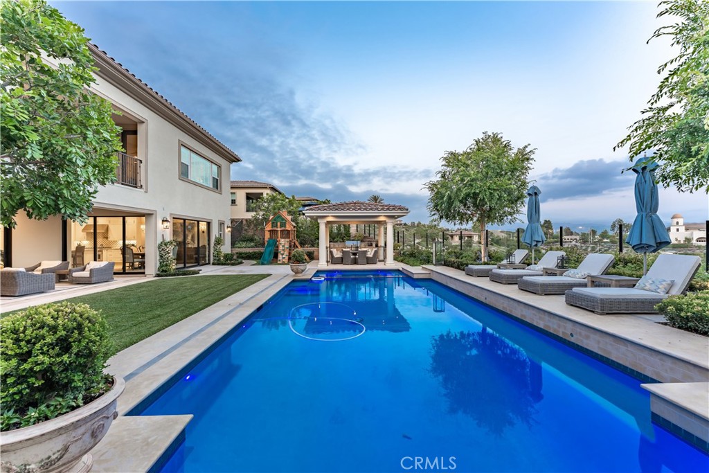 Pool & Spa