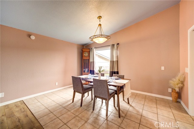 689 Woodland Drive, Arroyo Grande CA: https://media.crmls.org/medias/8f161f18-38bc-44b9-9fa2-9bd9e285107a.jpg