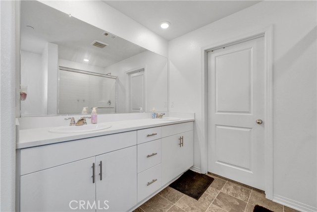 Detail Gallery Image 26 of 49 For 2493 Gunner Ridge Way, Rialto,  CA 92377 - 3 Beds | 2/1 Baths