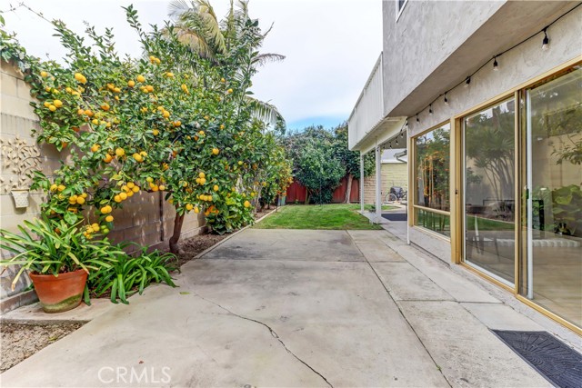9001 Oceanwood Drive, Huntington Beach CA: https://media.crmls.org/medias/8f17293f-f946-4ad7-acf7-fa3610e51008.jpg