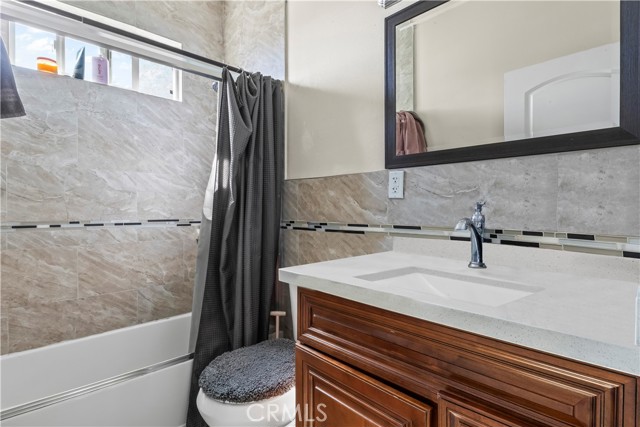 710 E 2nd Street, Santa Ana CA: https://media.crmls.org/medias/8f176a06-1c0d-4502-9790-a7d2a1b2ea60.jpg