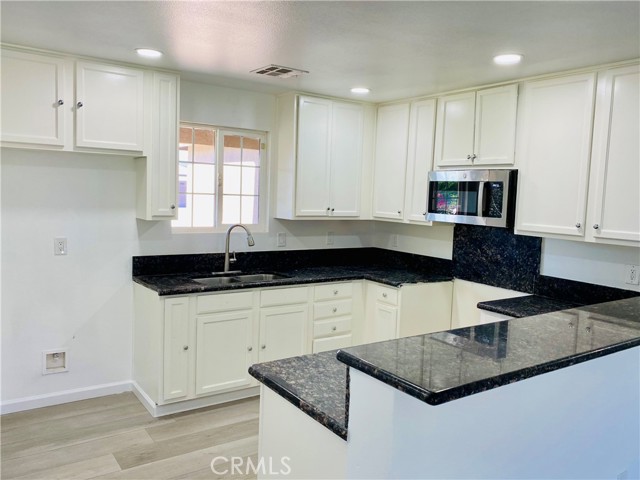Detail Gallery Image 5 of 23 For 85675 Michelle Dr, Coachella,  CA 92236 - 4 Beds | 2 Baths