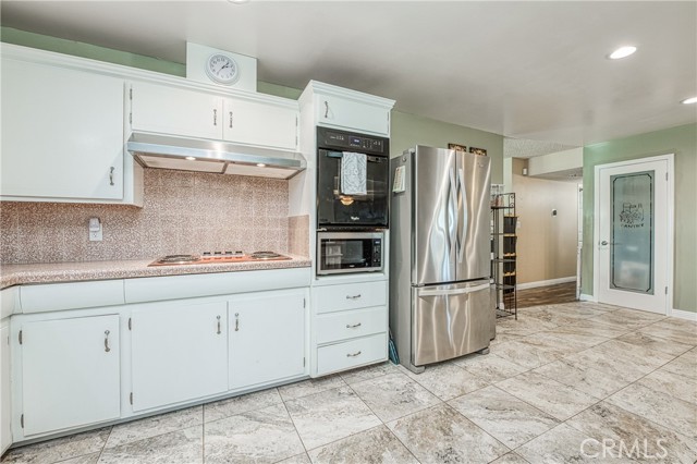 1430 W Bush Street, Lemoore CA: https://media.crmls.org/medias/8f1876c2-cfd2-4b9a-ae7b-ea44851d9729.jpg