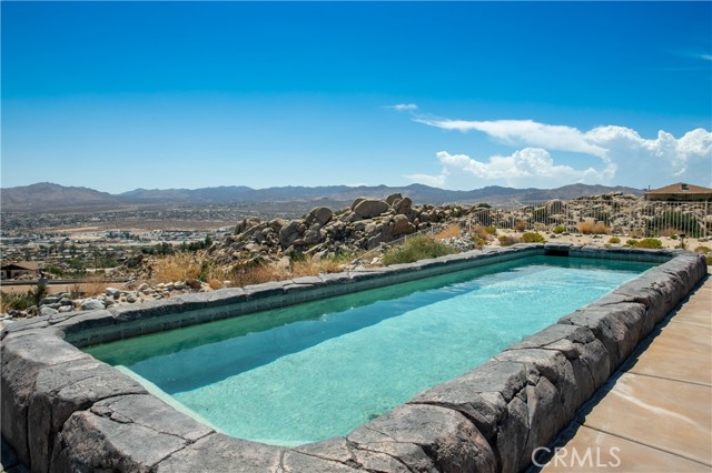 Detail Gallery Image 7 of 75 For 6185 Mirlo Rd, Yucca Valley,  CA 92284 - 3 Beds | 2 Baths