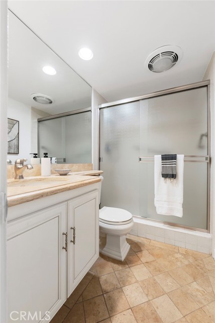 Detail Gallery Image 17 of 41 For 201 Bay Shore Ave #104,  Long Beach,  CA 90803 - 2 Beds | 2 Baths