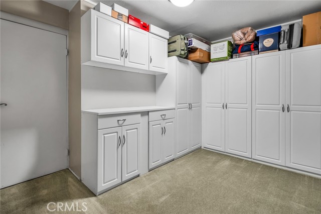 Detail Gallery Image 9 of 11 For 7420 Corbin Ave #10,  Reseda,  CA 91335 - 2 Beds | 2/1 Baths