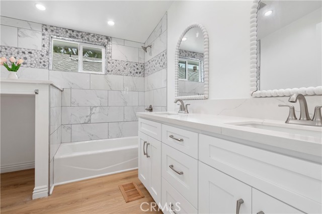 13691 Gavina Avenue, Sylmar CA: https://media.crmls.org/medias/8f1a4846-76f2-4499-a1a3-0b1ab6718ad2.jpg