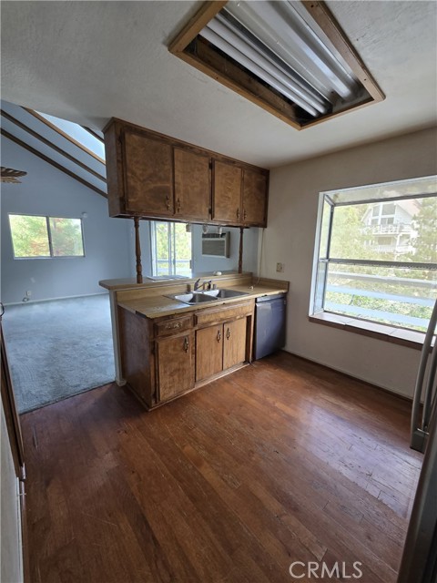 1207 Aleutian, Lake Arrowhead CA: https://media.crmls.org/medias/8f1a7a5f-289c-4dda-8e2e-574e8a320bc8.jpg