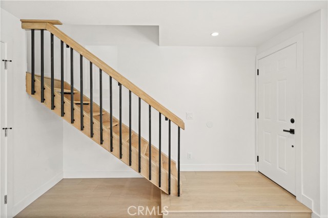 Detail Gallery Image 17 of 44 For 7010 Lennox Ave #C,  Van Nuys,  CA 91405 - 3 Beds | 2/1 Baths