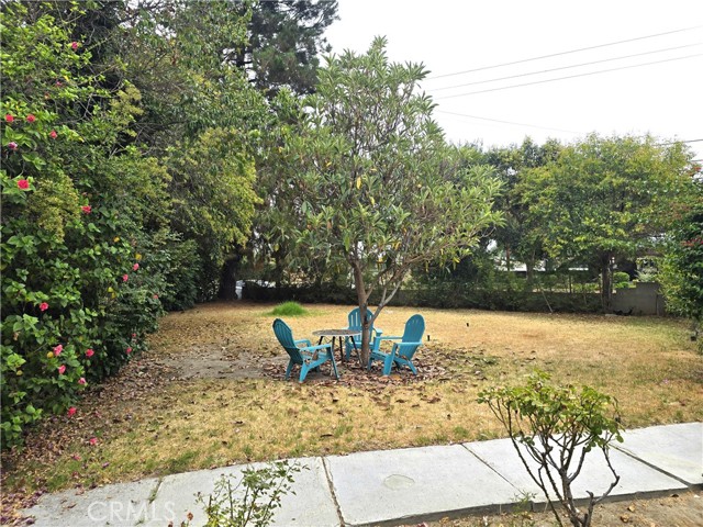9854 Canby Avenue, Northridge CA: https://media.crmls.org/medias/8f1b5689-5bd5-49ec-932a-cc8b742448a6.jpg
