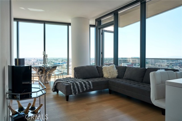 1200 Figueroa, Los Angeles CA: https://media.crmls.org/medias/8f1b7327-ec28-4951-b1d1-5a57cead7d15.jpg
