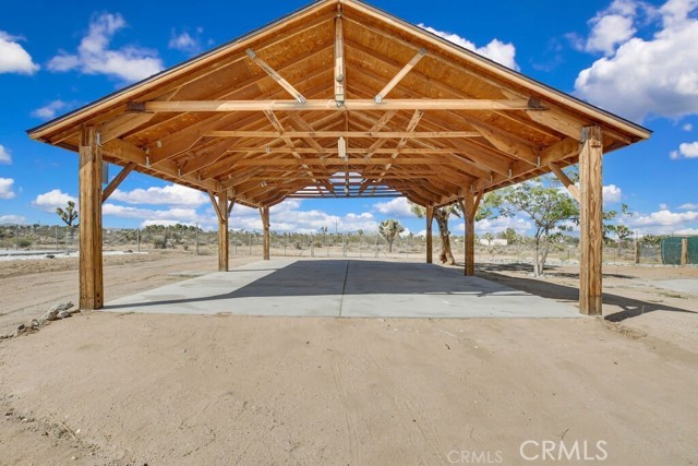 Detail Gallery Image 4 of 31 For 3634 El Dorado Ave, Yucca Valley,  CA 92284 - 5 Beds | 2 Baths