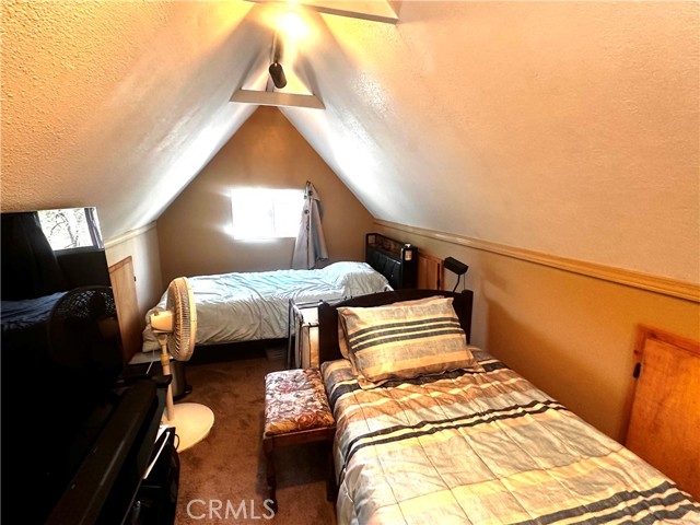 22864 Alder Lane, Crestline CA: https://media.crmls.org/medias/8f1bebae-beb6-4a13-8fe1-8f5df35a738d.jpg
