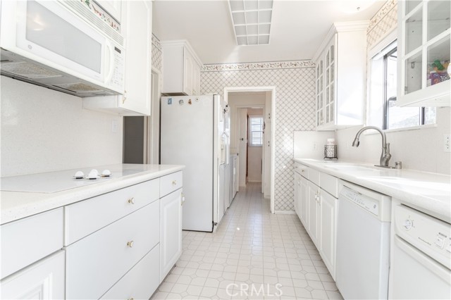 Detail Gallery Image 8 of 31 For 19218 Schoolcraft, Reseda,  CA 91335 - 3 Beds | 2 Baths