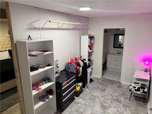 Detail Gallery Image 7 of 14 For 650 Patricia Ave, Barstow,  CA 92311 - 4 Beds | 3 Baths