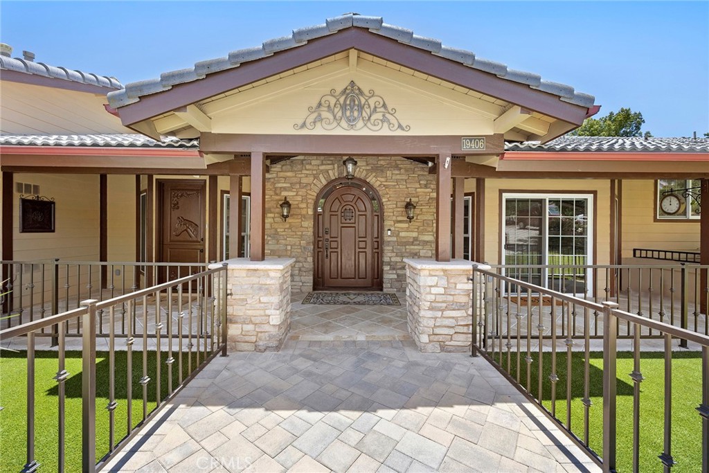 WELCOME HOME