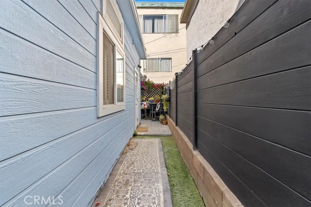 226 44th St, Manhattan Beach, California 90266, 1 Bedroom Bedrooms, ,Residential,Sold,44th St,SB22107069