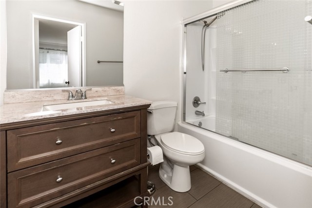 Detail Gallery Image 16 of 40 For 10504 Sunland Bld #5,  Sunland,  CA 91040 - 2 Beds | 1/1 Baths