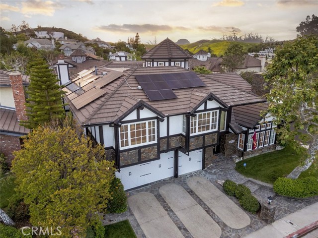 6037 Little Oak Lane, Woodland Hills CA: https://media.crmls.org/medias/8f1fa6ef-e43e-4e0c-a6d7-5104cae18415.jpg