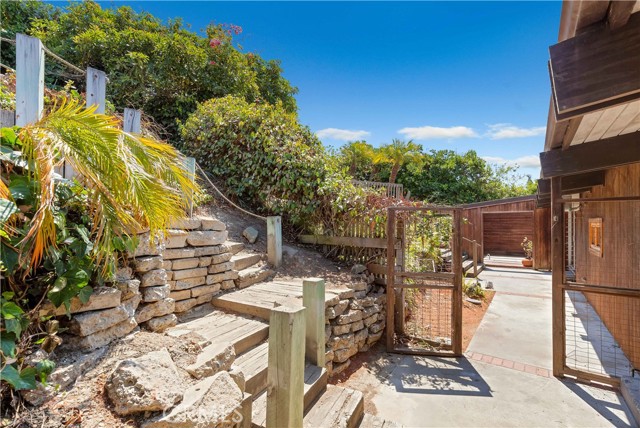 Detail Gallery Image 39 of 55 For 1969 San Remo Dr, Laguna Beach,  CA 92651 - 4 Beds | 3 Baths