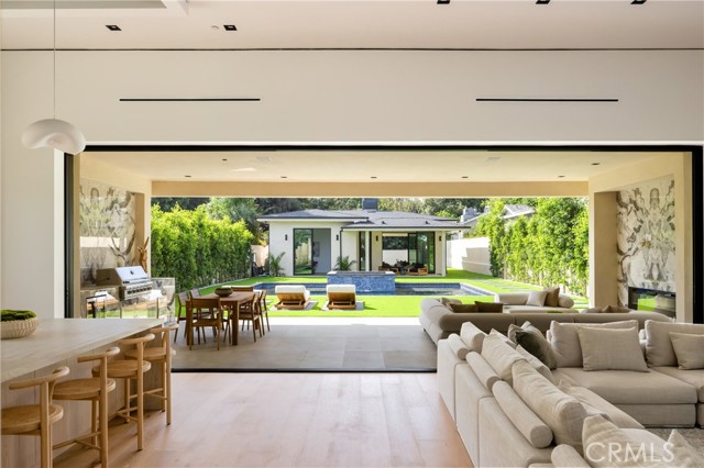 Detail Gallery Image 17 of 72 For 11826 Kling St, Valley Village,  CA 91607 - 6 Beds | 5/1 Baths