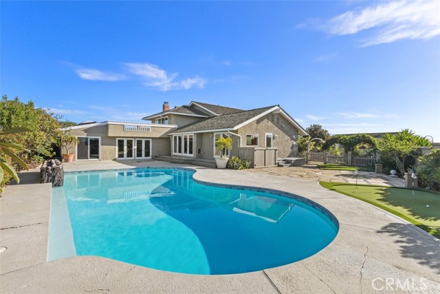 Detail Gallery Image 8 of 40 For 3800 Topside Ln, Corona Del Mar,  CA 92625 - 4 Beds | 3/1 Baths