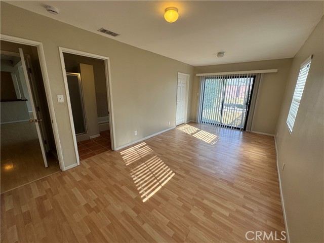 Detail Gallery Image 14 of 33 For 7826 Shoshone Ave, Northridge,  CA 91325 - 2 Beds | 2 Baths